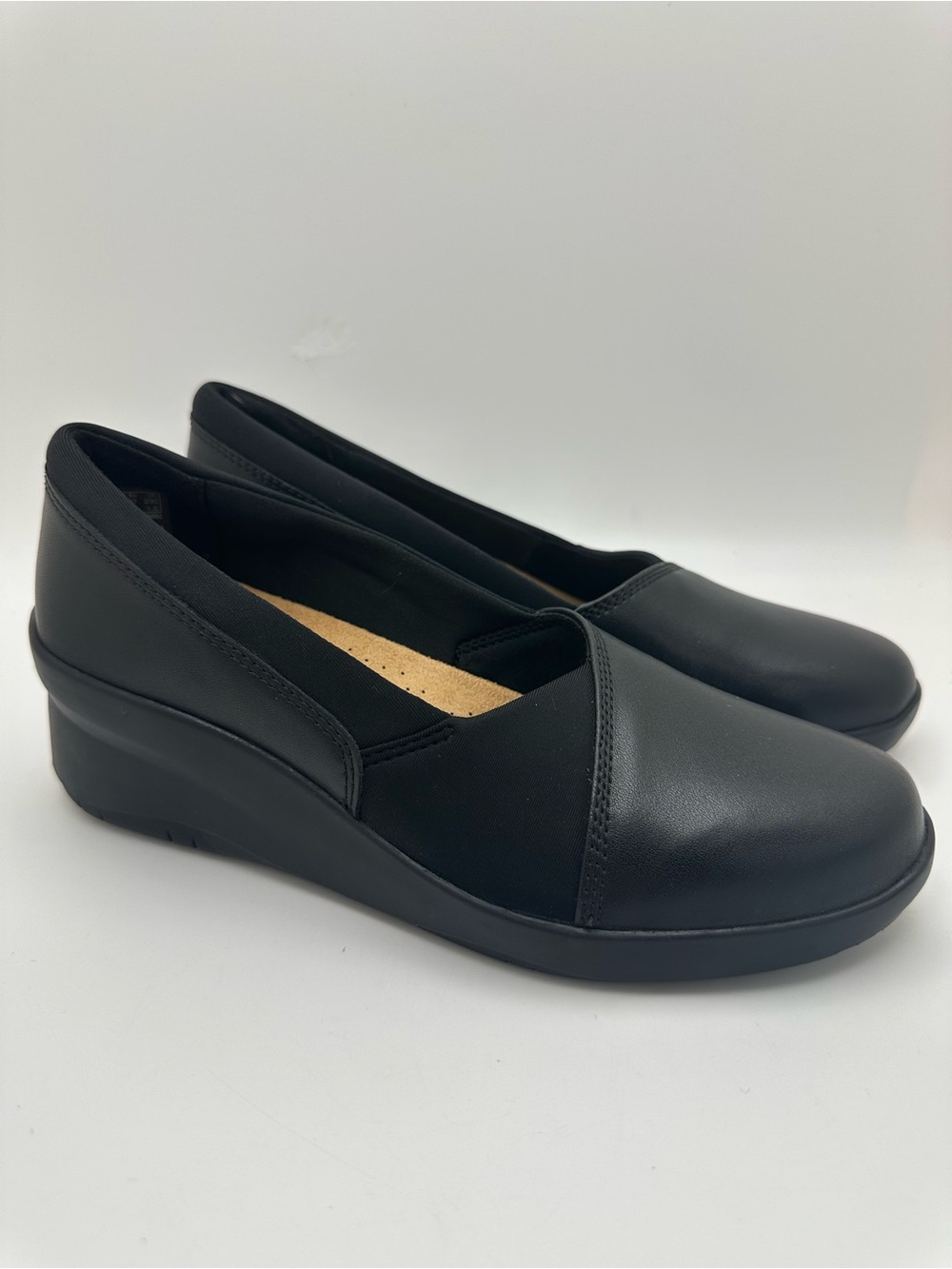 Clarks Collection Suttyn Black Leather Slip On Loafers Ultimate Comfort Sz 6.5 M